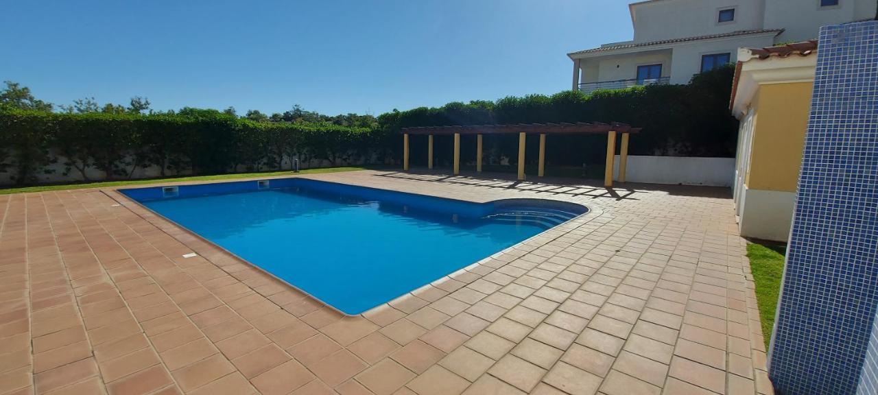 Apartamento Piscina 5 Minutos Praia Alcantarilha Exterior photo